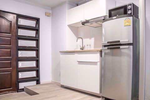 Estudio en el condominio en Watthana, Bangkok, Tailandia № 77159 - foto 6