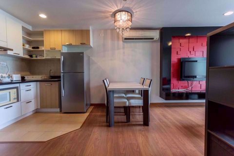 Condominio de 1 dormitorio en Phaya Thai, Bangkok, Tailandia № 77155 - foto 2