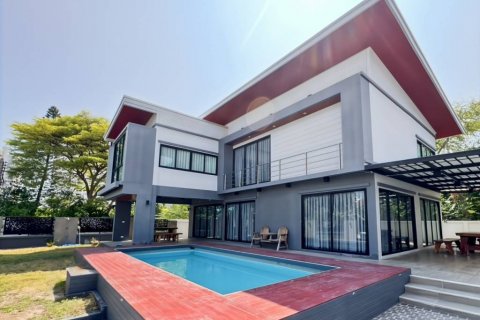 Chalet de 4 dormitorios en Hua Hin, Tailandia № 124691 - foto 7