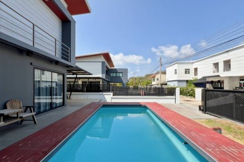 Chalet de 4 dormitorios en Hua Hin, Tailandia № 124691 - foto 5
