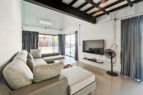 Chalet de 4 dormitorios en Hua Hin, Tailandia № 124691 - foto 9