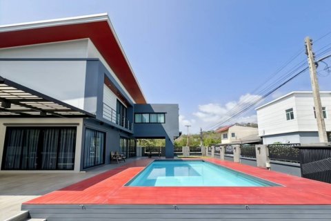 Chalet de 4 dormitorios en Hua Hin, Tailandia № 124692 - foto 2