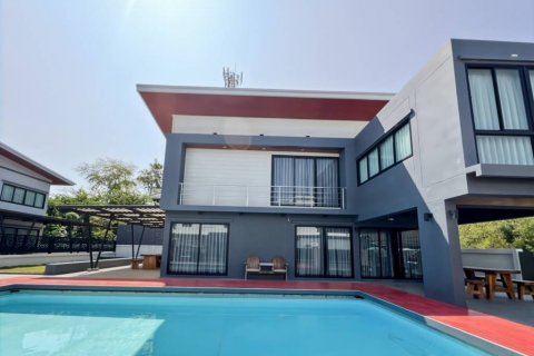 Chalet de 4 dormitorios en Hua Hin, Tailandia № 124692 - foto 6