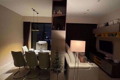 Condo in Huai Khwang, Bangkok, Thailand, 2 bedrooms  № 76048