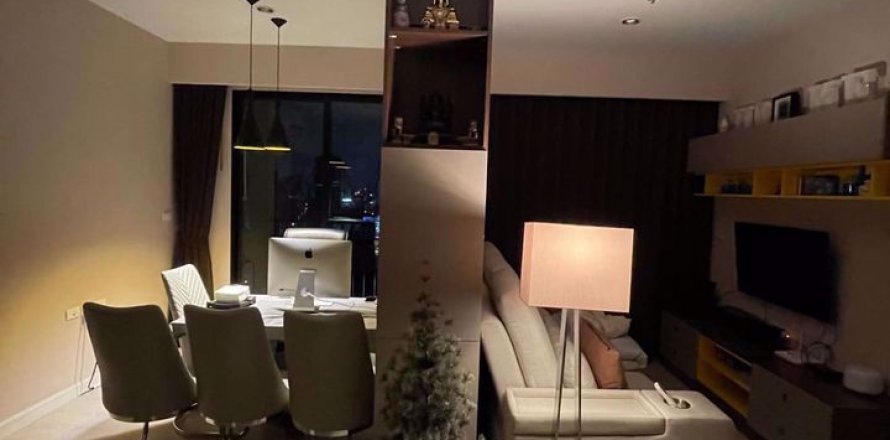 Condominio de 2 dormitorios en Huai Khwang, Bangkok, Tailandia № 76048