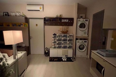 Condominio de 2 dormitorios en Huai Khwang, Bangkok, Tailandia № 76048 - foto 2