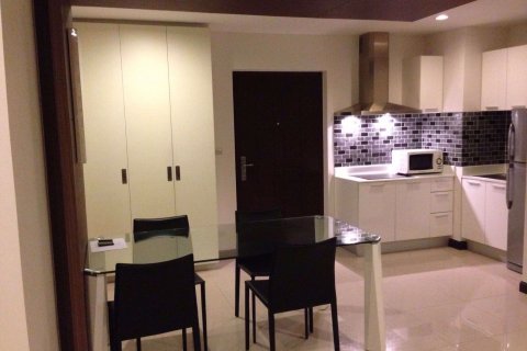 Condominio de 2 dormitorios en Watthana, Bangkok, Tailandia № 76214 - foto 2