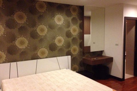Condominio de 2 dormitorios en Watthana, Bangkok, Tailandia № 76214 - foto 6