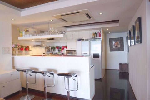 Condo in Bang Rak, Bangkok, Thailand, 1 bedroom  № 76211 - photo 4