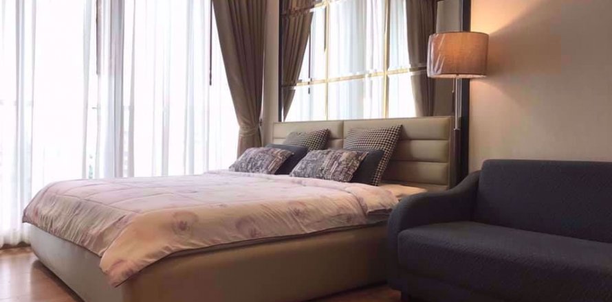 Condo à Bangkok, Thaïlande, 1 chambre à Park Origin Phromphong  № 78244