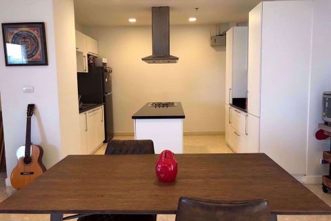 Condominio de 3 dormitorios en Khlong Toei, Bangkok, Tailandia № 76603 - foto 7