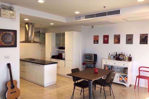 Condominio de 3 dormitorios en Khlong Toei, Bangkok, Tailandia № 76603 - foto 6
