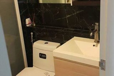 Condominio de 1 dormitorio en Bangkok, Tailandia № 144005 - foto 5