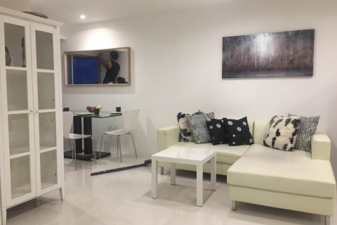 Condominio de 2 dormitorios en Bangkok, Tailandia № 143989
