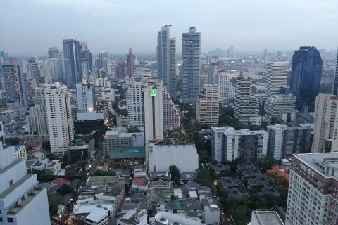 Condominio de 2 dormitorios en Bangkok, Tailandia № 144002 - foto 17