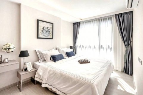 Condominio de 2 dormitorios en Khlong Toei, Bangkok, Tailandia № 125865 - foto 3