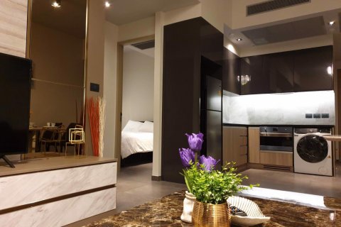 Sobre plano The Lofts Asoke en Bangkok, Tailandia № 36563 - foto 4