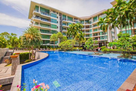 Apartment in Pattaya, Thailand 4 bedrooms № 101358