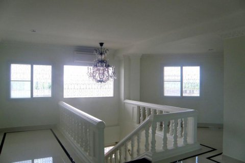 Condominio de 4 dormitorios en Pattaya, Tailandia № 126526 - foto 8