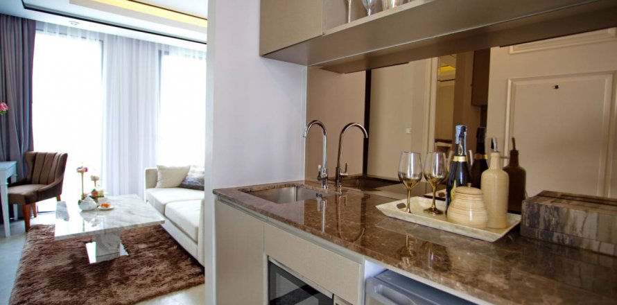 Condo à Phuket, Thaïlande, 1 chambre à Ocean Surin № 101252