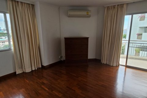 คอนโดมิเนียมในสาทร, กรุงเทพฯ, ประเทศไทย, 3 ห้องนอน № 123661 - รูปถ่าย 9