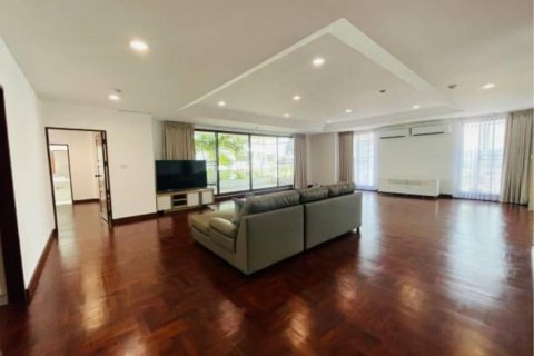 คอนโดมิเนียมในวัฒนา, กรุงเทพฯ, ประเทศไทย, 3 ห้องนอน № 123662 - รูปถ่าย 2