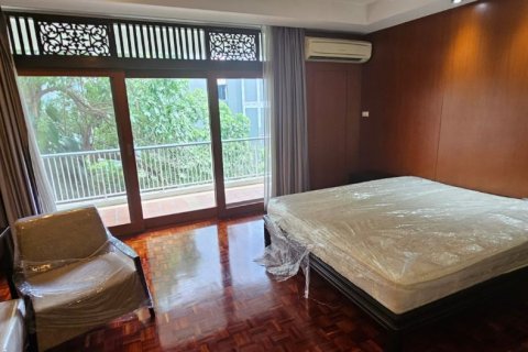 คอนโดมิเนียมในสาทร, กรุงเทพฯ, ประเทศไทย, 4 ห้องนอน № 123658 - รูปถ่าย 13