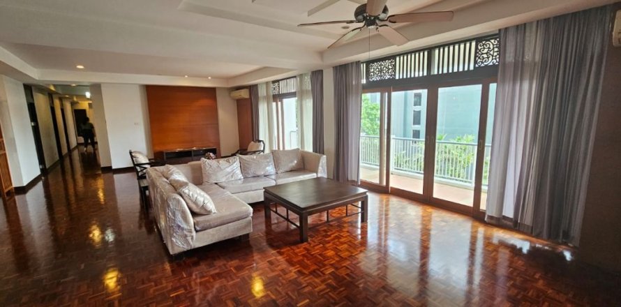 คอนโดมิเนียมในสาทร, กรุงเทพฯ, ประเทศไทย, 4 ห้องนอน № 123658