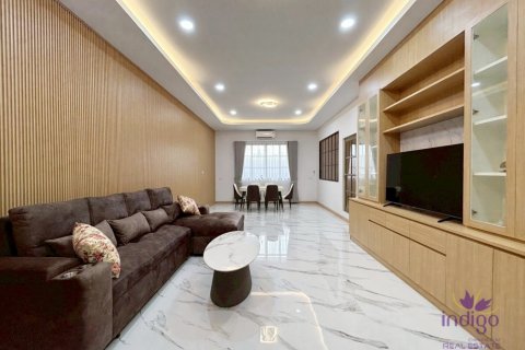 Casa de 4 dormitorios en San Sai, Tailandia № 132381 - foto 5