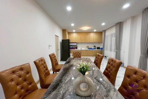 Casa de 4 dormitorios en San Sai, Tailandia № 132381 - foto 8