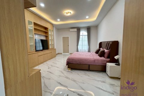 Casa de 4 dormitorios en San Sai, Tailandia № 132381 - foto 18