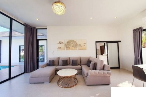Casa de 4 dormitorios en Hua Hin, Tailandia № 125199 - foto 8