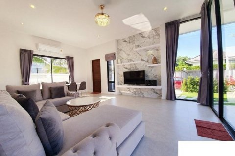 Casa de 4 dormitorios en Hua Hin, Tailandia № 125199 - foto 6