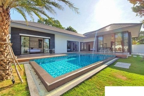 House in Hua Hin, Thailand 4 bedrooms № 125199