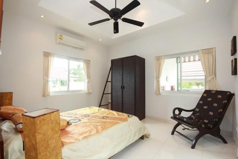 Casa de 4 dormitorios en Hua Hin, Tailandia № 125196 - foto 10