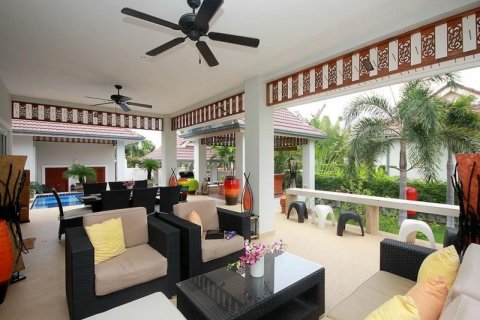 Casa de 4 dormitorios en Hua Hin, Tailandia № 125196 - foto 4