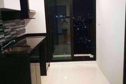 Condominio de 1 dormitorio en Sathon, Bangkok, Tailandia № 76788 - foto 2