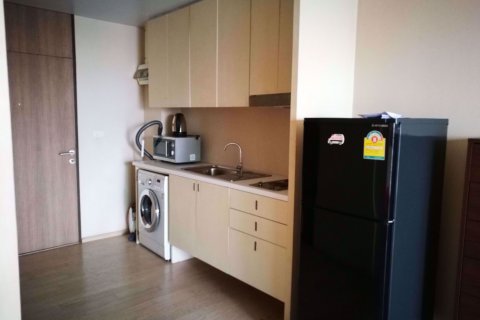 Estudio en el condominio en Watthana, Bangkok, Tailandia № 76783 - foto 4