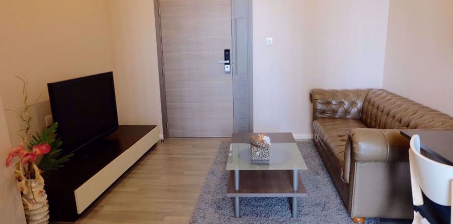 Condominio de 1 dormitorio en Khlong Toei, Bangkok, Tailandia № 76785