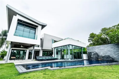 Chalet de 6 dormitorios en Phuket, Tailandia № 107050 - foto 18