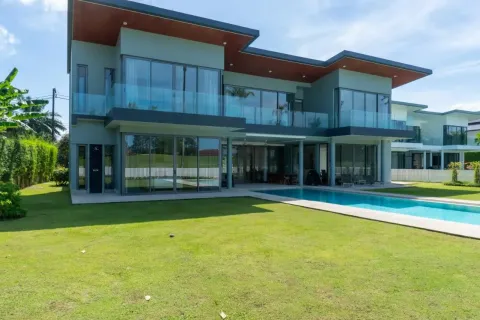 Chalet de 6 dormitorios en Phuket, Tailandia № 107050 - foto 15