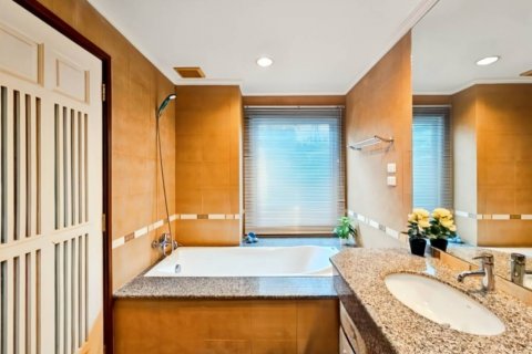 Condominio de 2 dormitorios en Cha-am, Tailandia № 120585 - foto 9