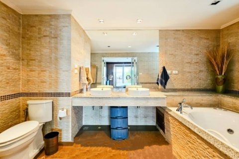 Condominio de 2 dormitorios en Cha-am, Tailandia № 120585 - foto 8