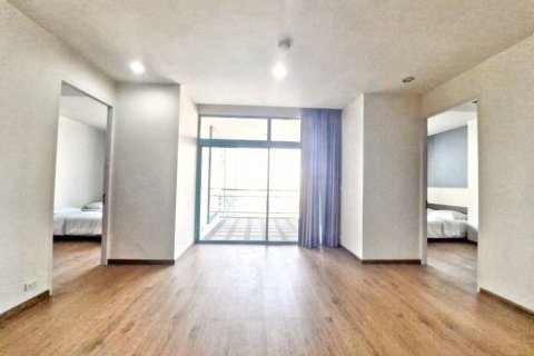 Condominio de 2 dormitorios en Bang Kho Laem, Bangkok, Tailandia № 120588 - foto 2