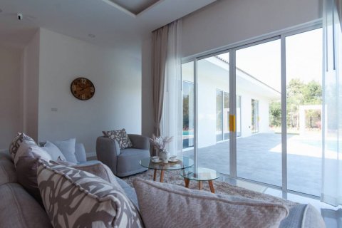Chalet de 3 dormitorios en Hua Hin, Tailandia № 120589 - foto 7