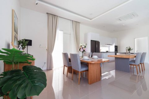 Chalet de 3 dormitorios en Hua Hin, Tailandia № 120589 - foto 9