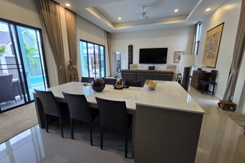 Casa de 3 dormitorios en Pattaya, Tailandia № 100011 - foto 12