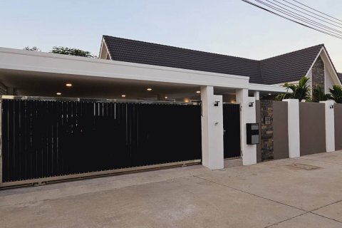 Casa de 3 dormitorios en Pattaya, Tailandia № 100011 - foto 18