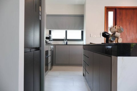 Chalet de 4 dormitorios en Phuket, Tailandia № 125918 - foto 8