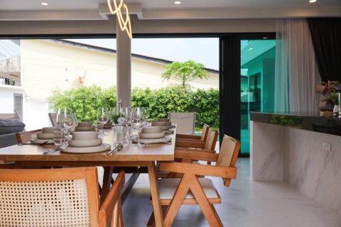 Chalet de 4 dormitorios en Phuket, Tailandia № 125918 - foto 5